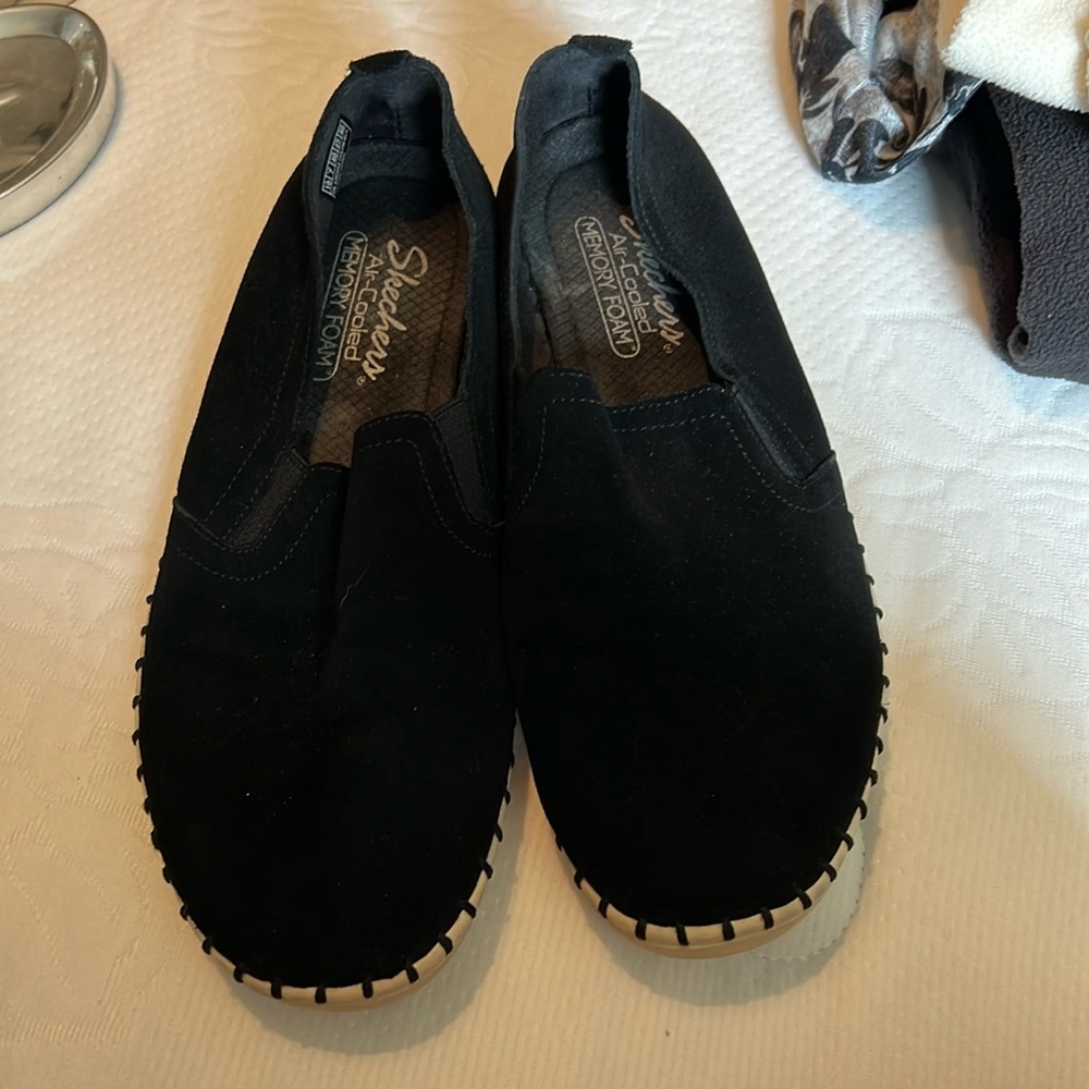 Skechers memory foam shoes